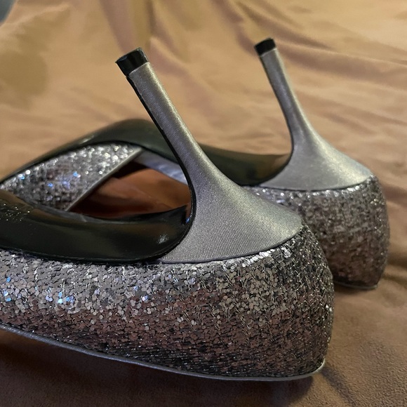 Nina Silver Open-Toed Heels - Picture 4 of 6